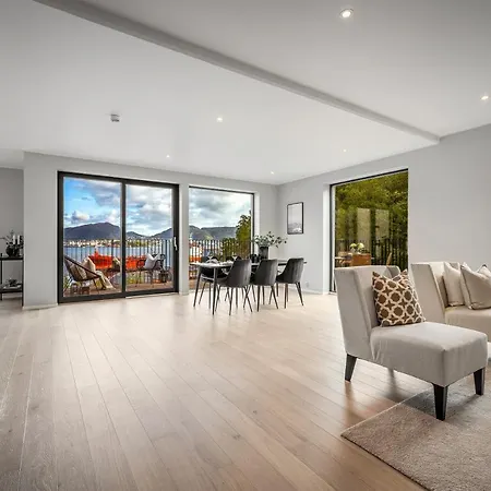 Luxurious Seafront W/free Parking Bergen