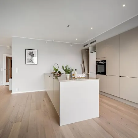 Luxurious Seafront W/free Parking Daire *