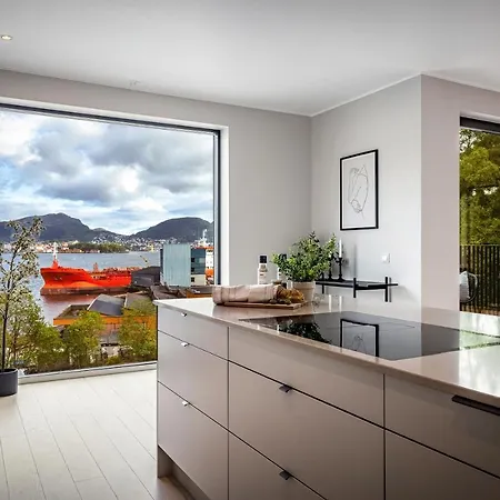 Luxurious Seafront W/free Parking Daire *